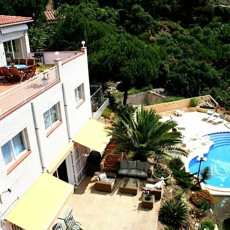 Lloret De Mar- Well-equipped Modern With Pool And Seaview For 10 Persons יורט דה מאר